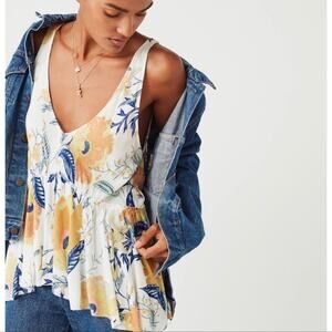 Kimchi Blue Celestial Dreams Floral Tank Top Medium